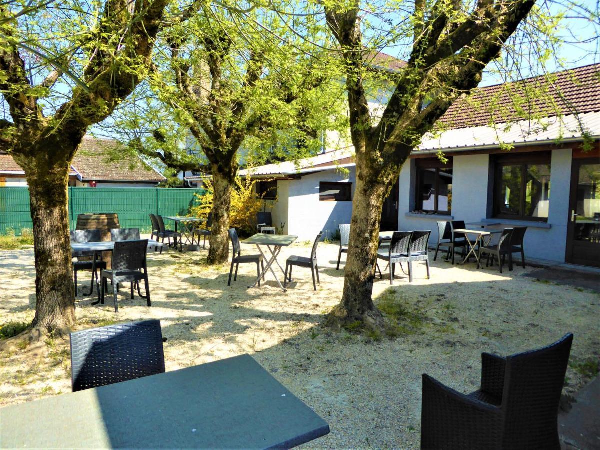 Auberge De La Paillere Lavours Bagian luar foto